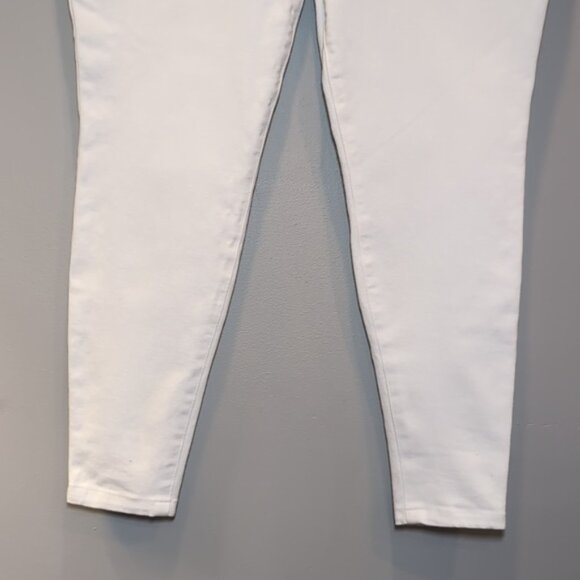 PAIGE Flaunt Bombshell Ankle Skinny Jeans Blanchette White Denim Curvy Fit - Picture 8 of 17